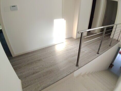 Rovere grigio decapato bianco
